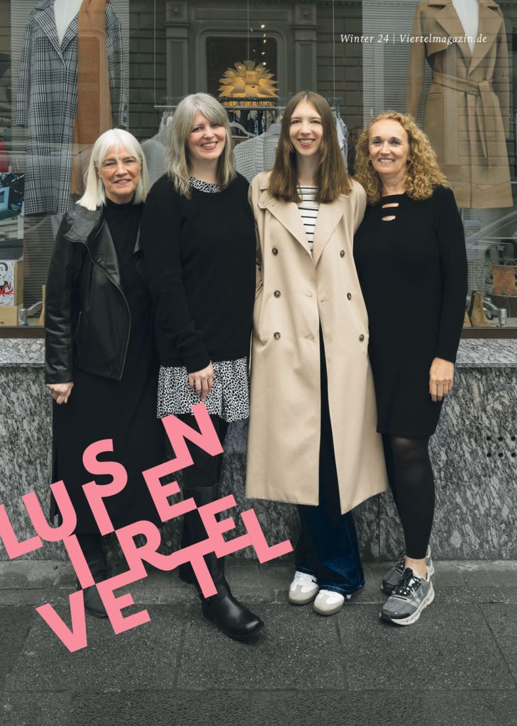 Coverbild Luisenviertelmagazin 2/2024 Familie Heydorn vor ihrem Secondhand-Laden